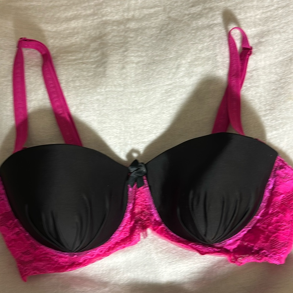 Mix & Co Bra Padded UW 4-Way Convertible Straps 40C Dark Pink Lace/Solid Black